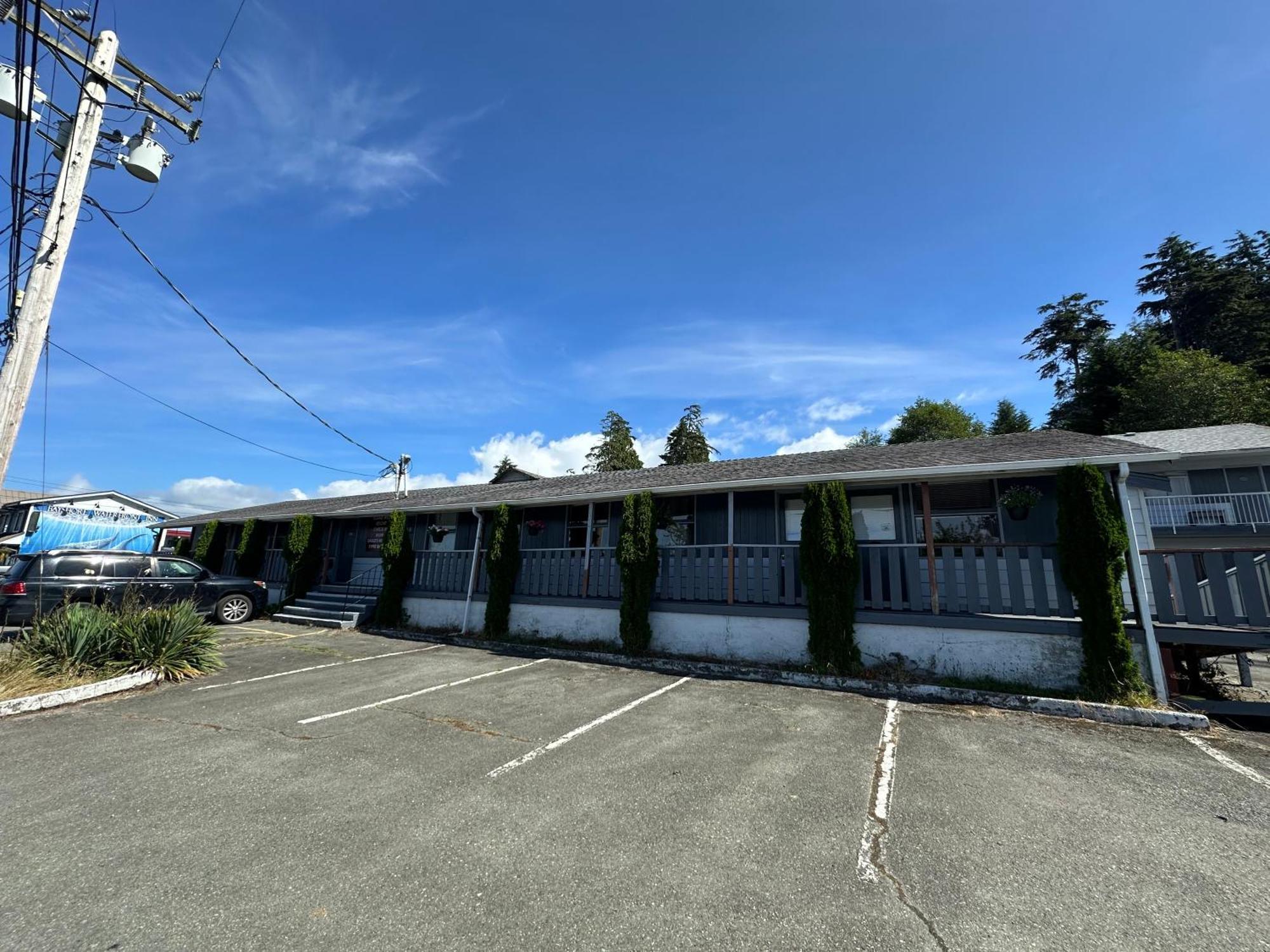 Island West Resort Ucluelet Exterior photo