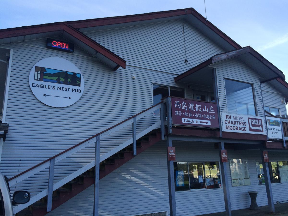 Island West Resort-Motel Ucluelet Exterior photo
